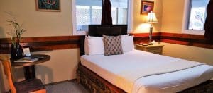 Lokahi Lodge Queen Room